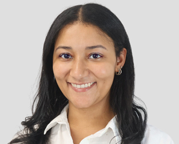 headshot of siobhan mottley dental hygienist london